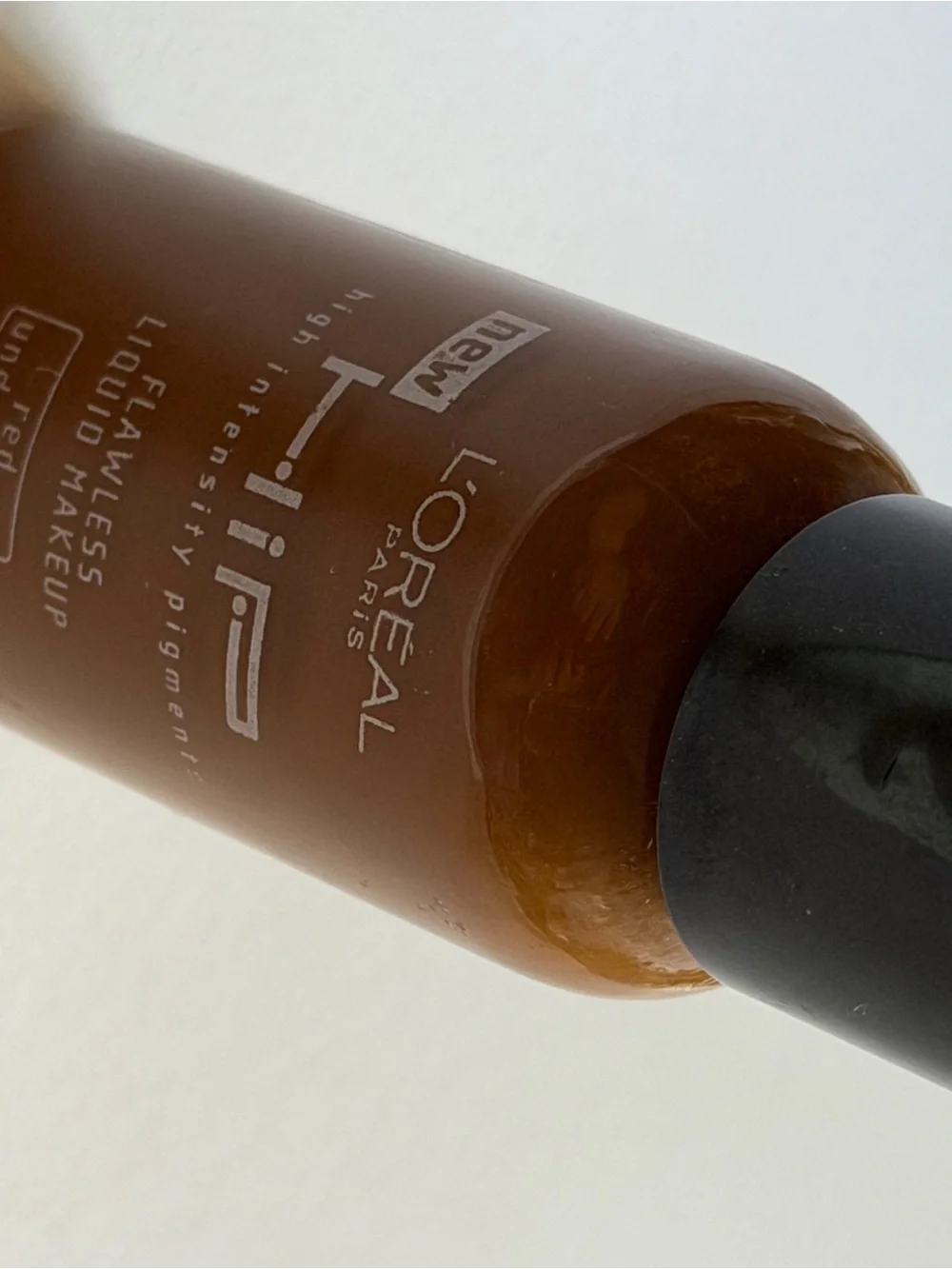 L'OREAL HIP HIGH INTENSITY PIGMENTS #828 Henna LIQUID FOUNDATION